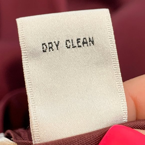 Katherine Kelly Cranberry Red Satin Dressy Pants Pleated‎ Hem Size 10 Lined - Picture 13 of 14